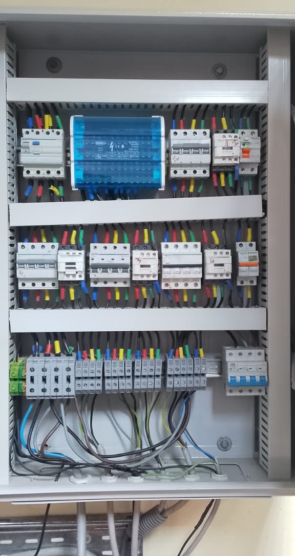 Intervention rapide d'électricité à Marrakech